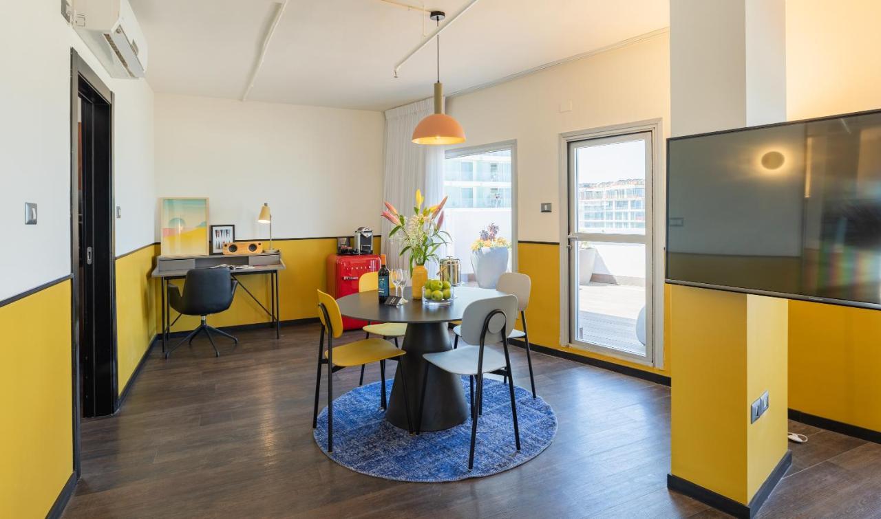 Play Seaport Suite Hotel Tlv Tel Aviv Buitenkant foto